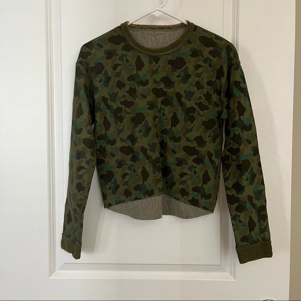 Urban Outfitters out from under reversible cropped sweatshirt size XS green camo